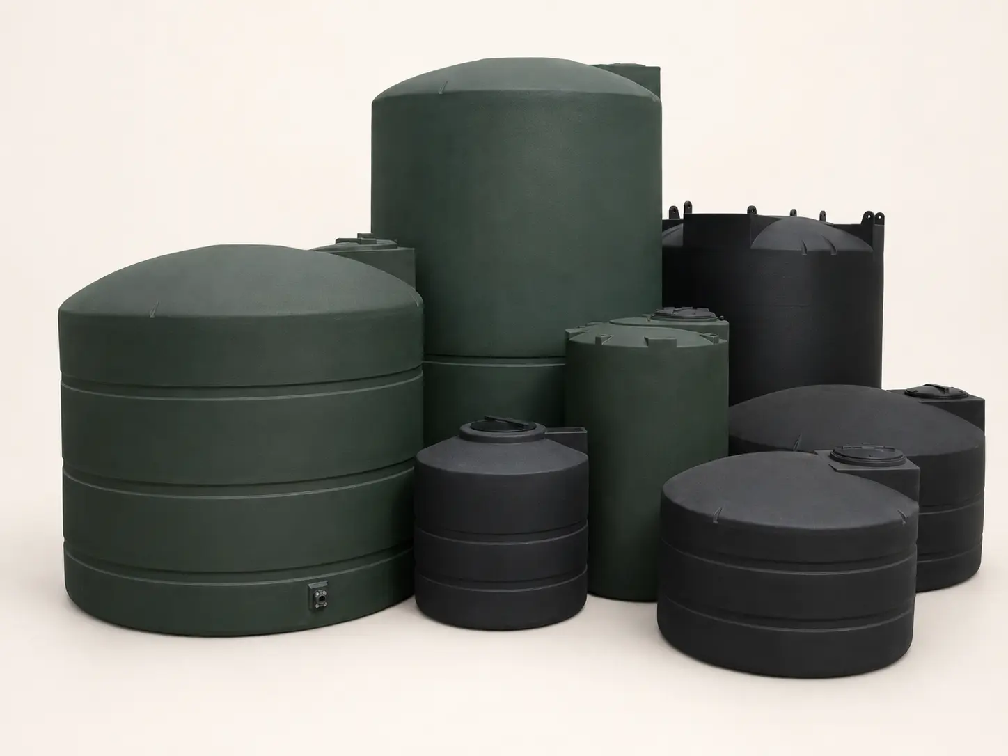 Snyder 2,600-Gallon Vertical Water Tank